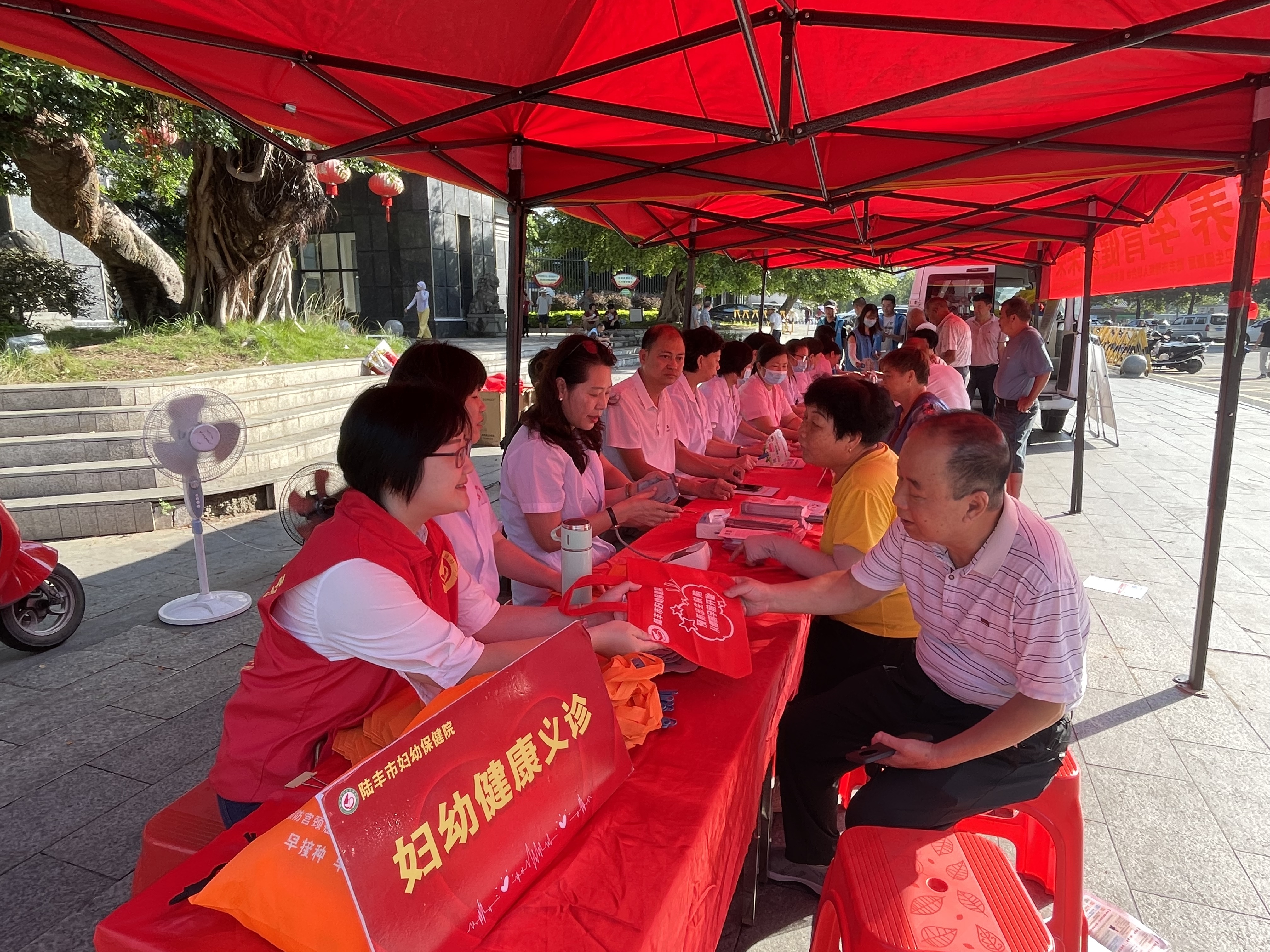 關(guān)注孕期營(yíng)養(yǎng)，孕育健康未來丨2025年預(yù)防出生缺陷日宣傳活動(dòng) (2).jpg