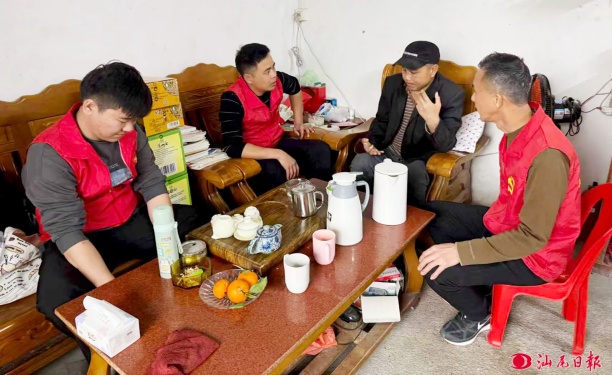 暖心服務 實干為民 ——陸豐市依托“入戶聯(lián)心”做好12345熱線回訪暖民文章